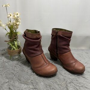 El Naturalista ankle boots